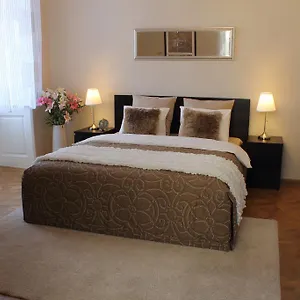 Apartmán Royal Celakovskeho Sady, Praha