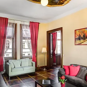 Apartman Art House By Adrez